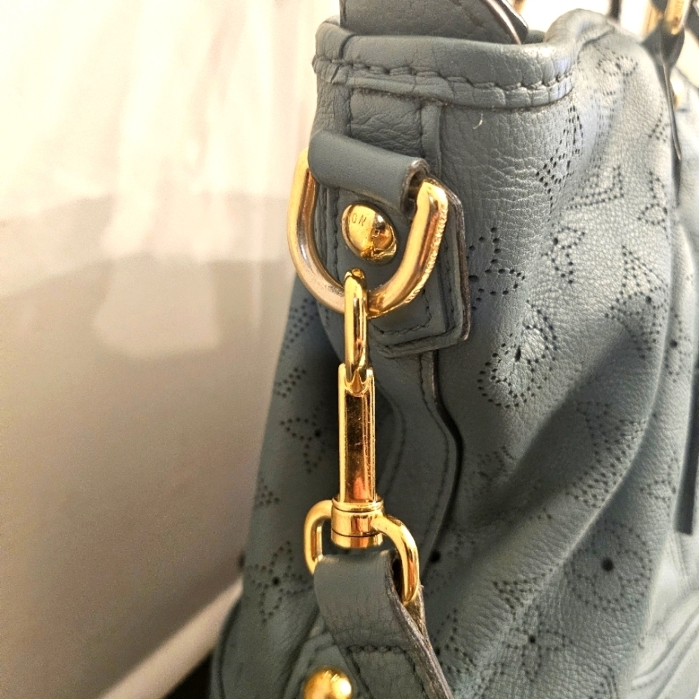 Louis Vuitton Mahina Cirrus PM Tote in Blue โ Strap, Lock & Key, Dustbag, COA - Picture 8 of 16